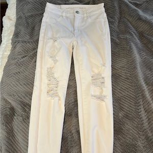 White american eagle jeans. Never worn